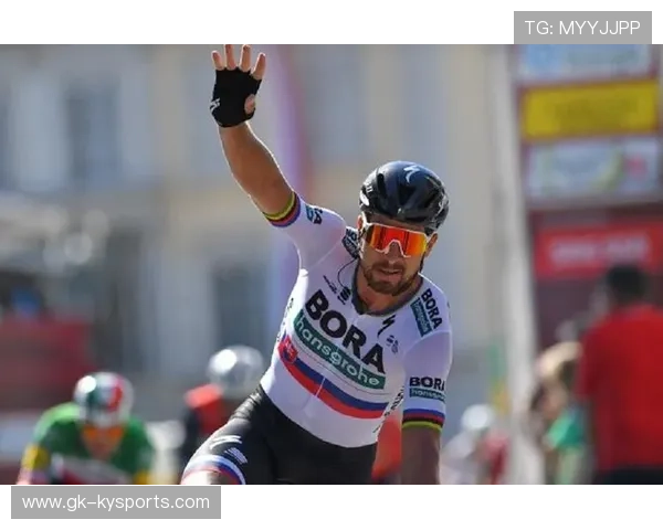 埃利亚·维维亚尼赢得场地自行车全能金牌，维亚利和维埃里